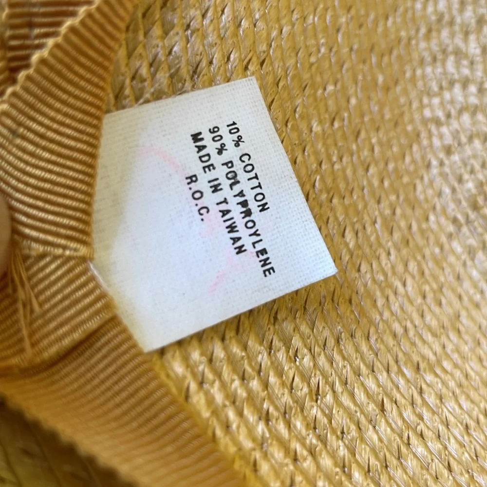 Vintage hat with big black bow - Picture 11 of 11